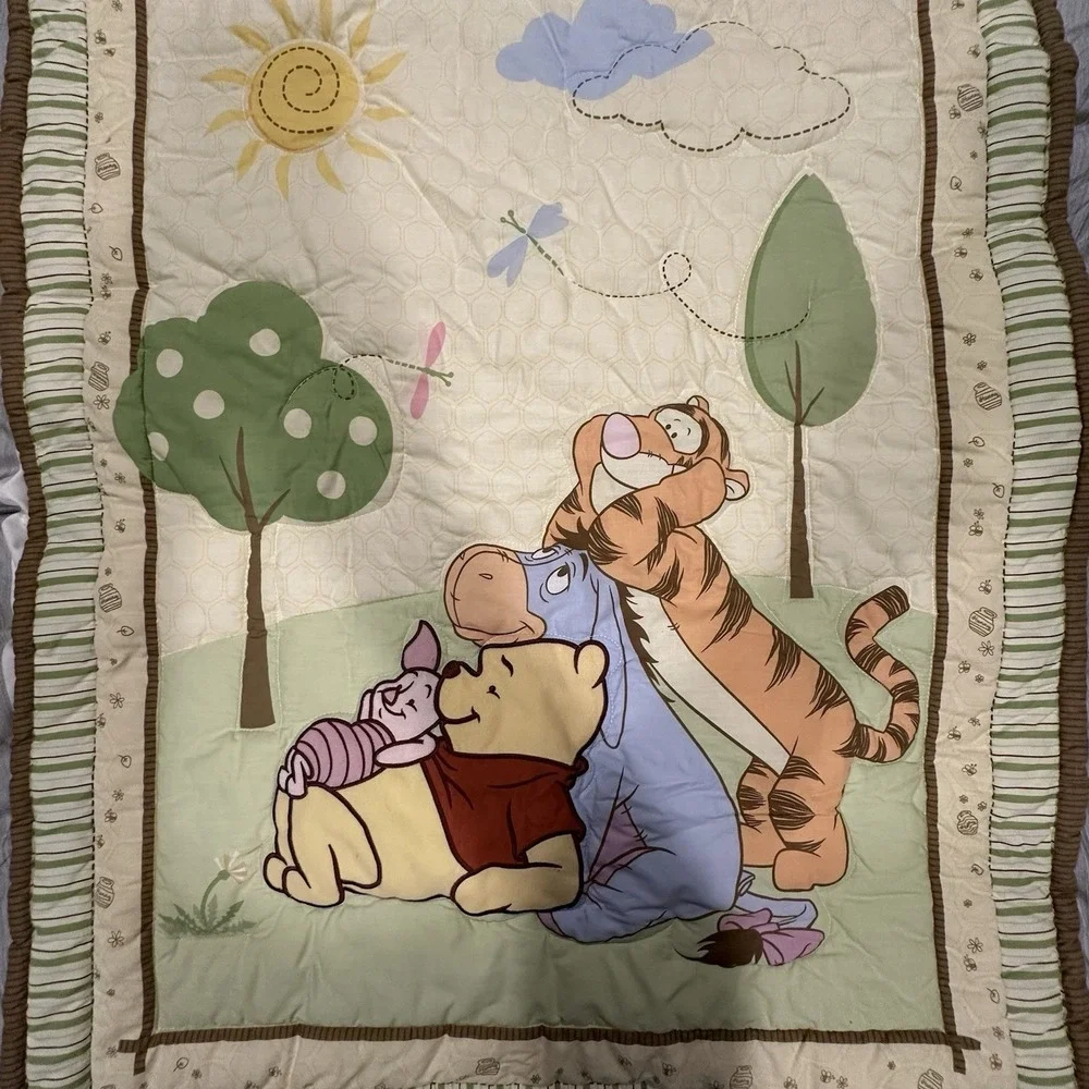 Winnie the Pooh Tigger Piglet Eeyore Baby Quilt Blanket Comforter Puff Crib